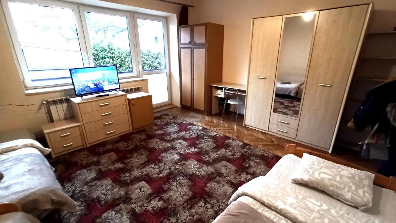 Hostel Komfort Borek Krakow Luaran gambar